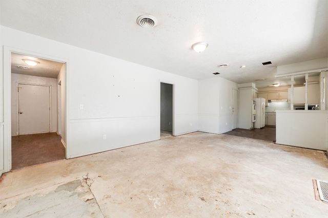 10400 N May Avenue, Oklahoma City, OK 73120