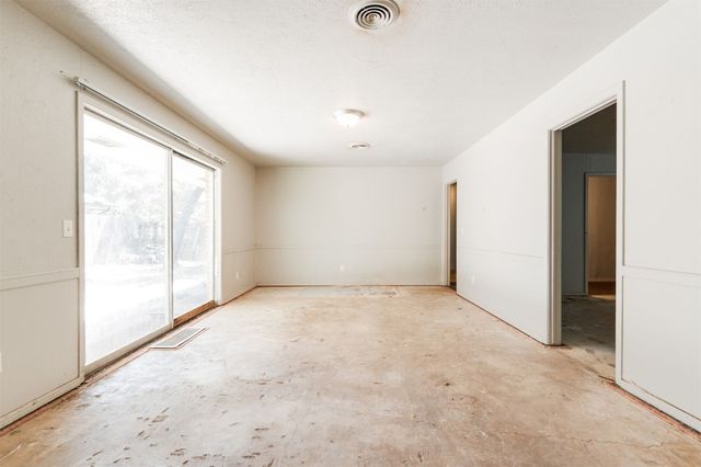 10400 N May Avenue, Oklahoma City, OK 73120