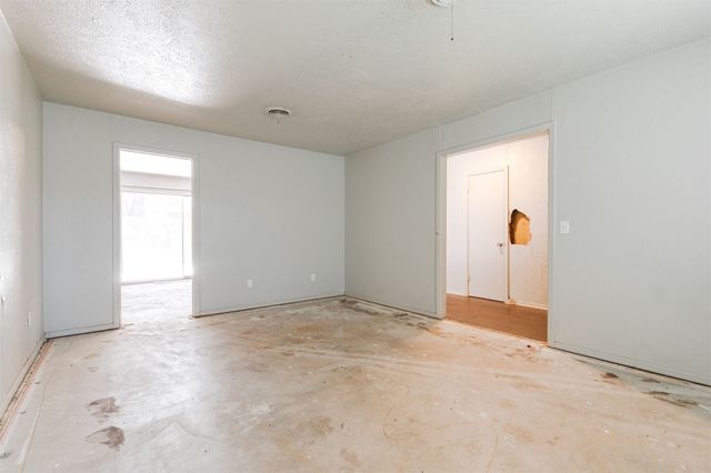 10400 N May Avenue, Oklahoma City, OK 73120