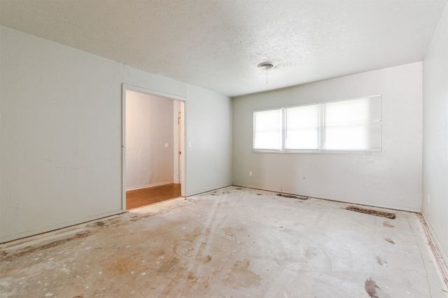 10400 N May Avenue, Oklahoma City, OK 73120