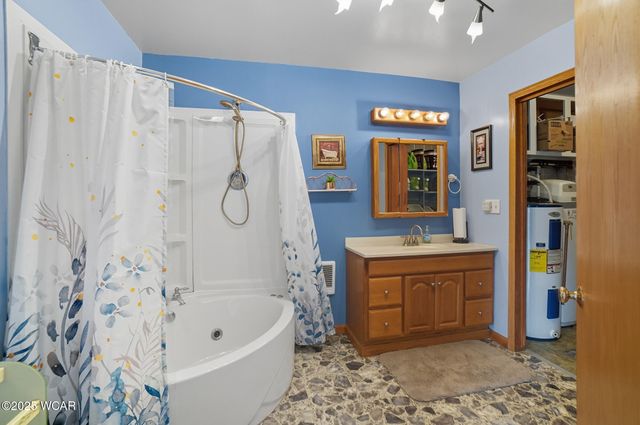 6381 Mcpheron Road, Lima, OH 45804