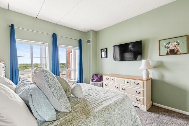 160 Burkhall St 604, Weymouth, MA 02190