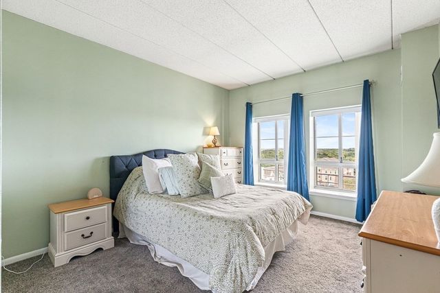160 Burkhall St 604, Weymouth, MA 02190