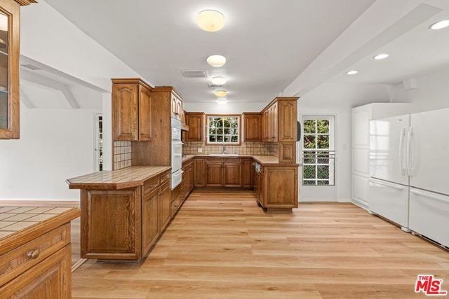 512 N Elm Drive, Beverly Hills, CA 90210