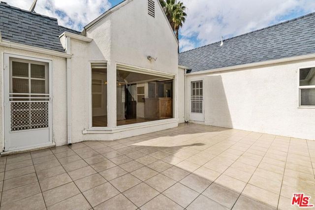 512 N Elm Drive, Beverly Hills, CA 90210