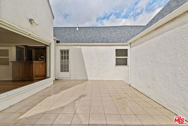 512 N Elm Drive, Beverly Hills, CA 90210