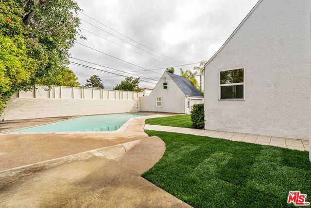 512 N Elm Drive, Beverly Hills, CA 90210