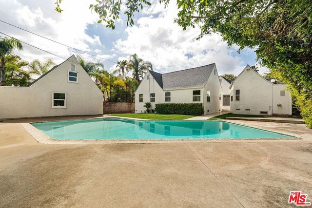 512 N Elm Drive, Beverly Hills, CA 90210