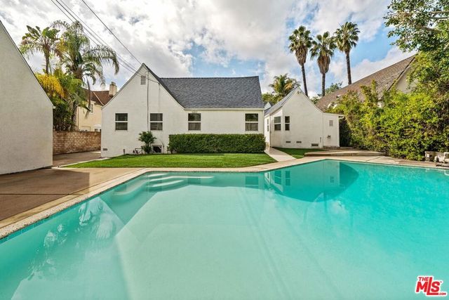 512 N Elm Drive, Beverly Hills, CA 90210