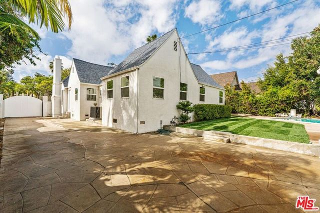 512 N Elm Drive, Beverly Hills, CA 90210