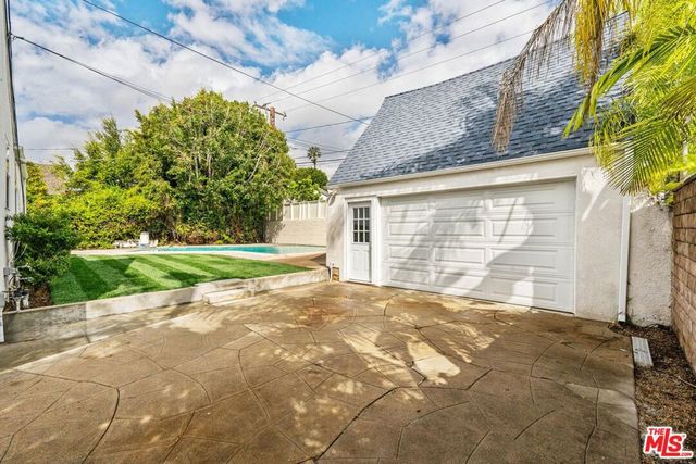 512 N Elm Drive, Beverly Hills, CA 90210