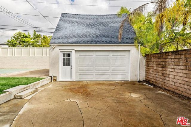 512 N Elm Drive, Beverly Hills, CA 90210