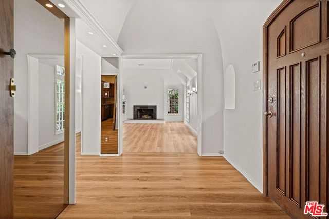 512 N Elm Drive, Beverly Hills, CA 90210