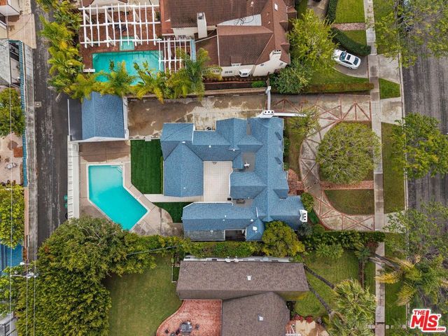 512 N Elm Drive, Beverly Hills, CA 90210