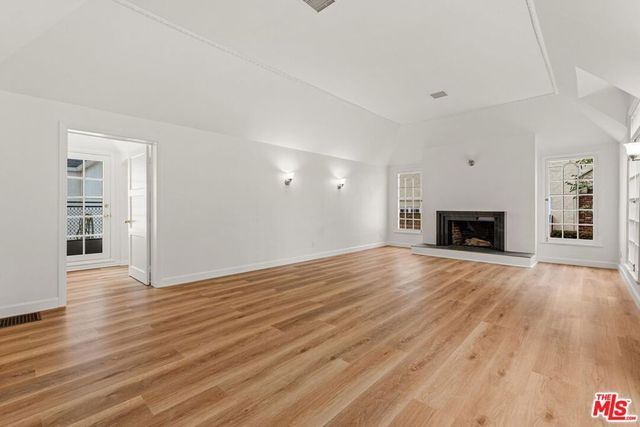 512 N Elm Drive, Beverly Hills, CA 90210