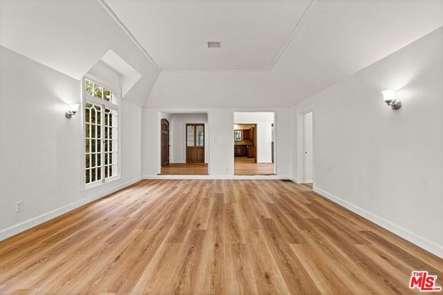 512 N Elm Drive, Beverly Hills, CA 90210