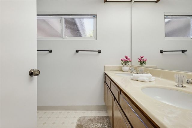 9411 Balcom, Northridge, CA 91325