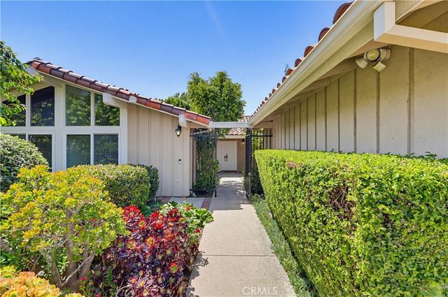 9411 Balcom, Northridge, CA 91325