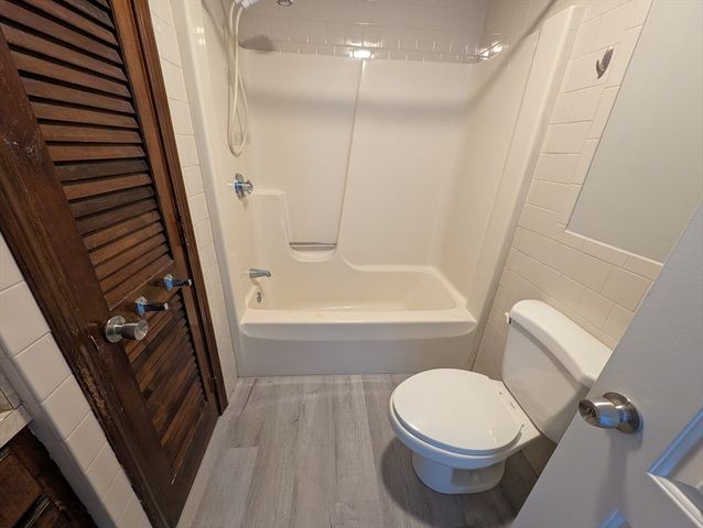 162 Rockland St, Fall River, MA 02724