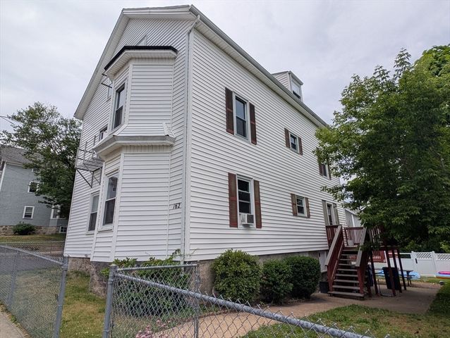 162 Rockland St, Fall River, MA 02724