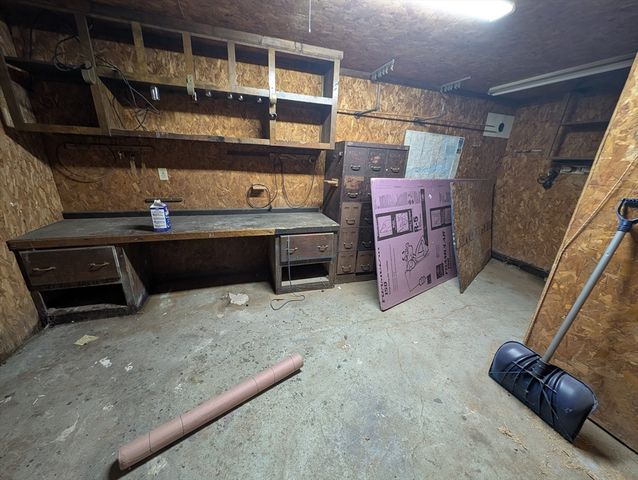 162 Rockland St, Fall River, MA 02724