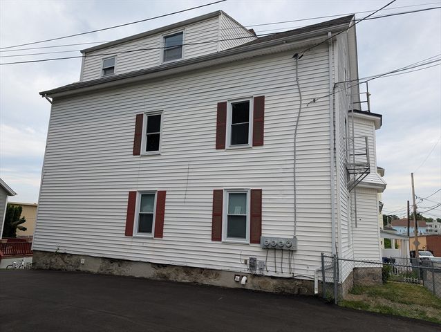 162 Rockland St, Fall River, MA 02724