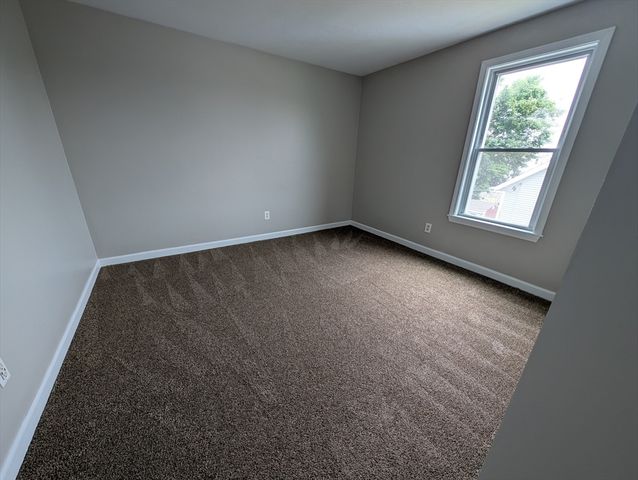 162 Rockland St, Fall River, MA 02724
