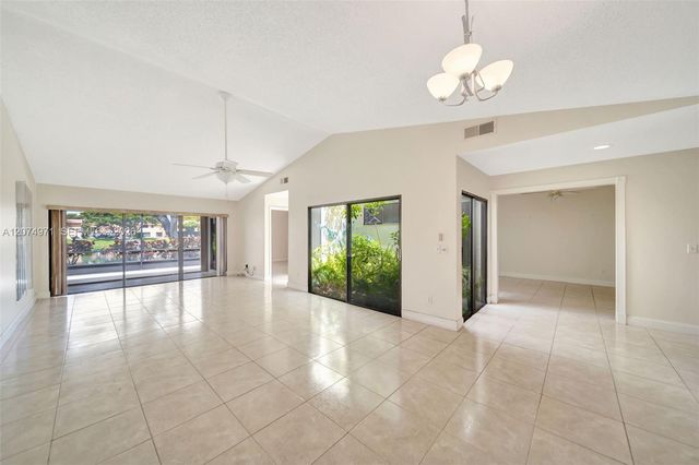 5223 Gate Lake Road 5223, Tamarac, FL 33319
