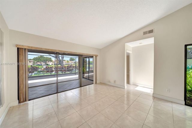 5223 Gate Lake Road 5223, Tamarac, FL 33319