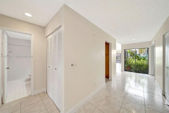 5223 Gate Lake Road 5223, Tamarac, FL 33319