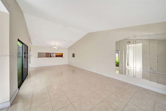 5223 Gate Lake Road 5223, Tamarac, FL 33319