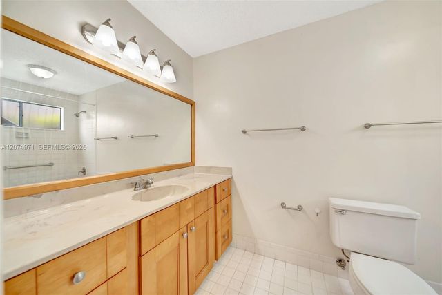 5223 Gate Lake Road 5223, Tamarac, FL 33319