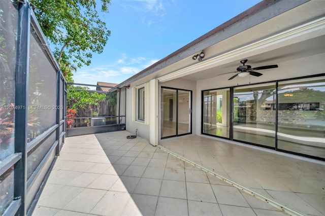 5223 Gate Lake Road 5223, Tamarac, FL 33319