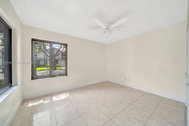 5223 Gate Lake Road 5223, Tamarac, FL 33319