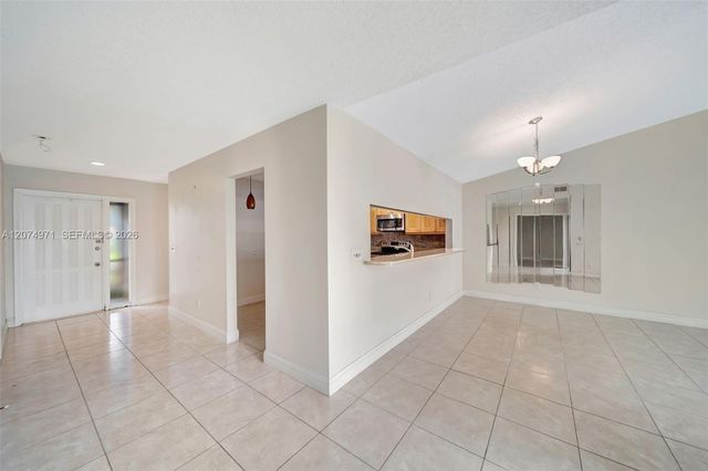 5223 Gate Lake Road 5223, Tamarac, FL 33319