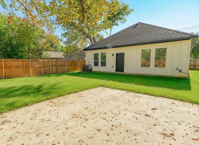 4307 Jamaica Street, Dallas, TX 75210