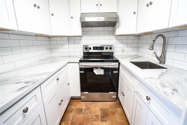 7520 Hornwood Drive 1003, Houston, TX 77036