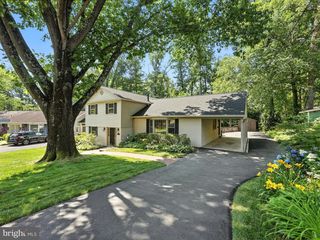 8201 BRIAR CREEK DR, Annandale, VA 22003