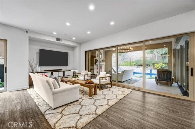 5577 Heritage Oak, Trabuco Canyon, CA 92679