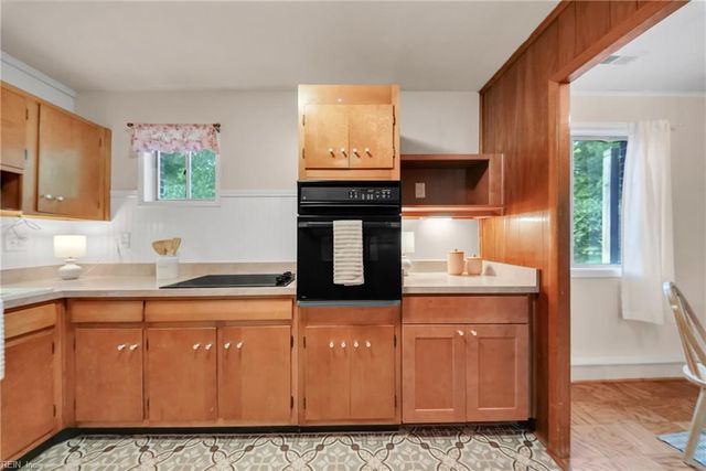 2800 N Nansemond DR, Suffolk, VA 23435