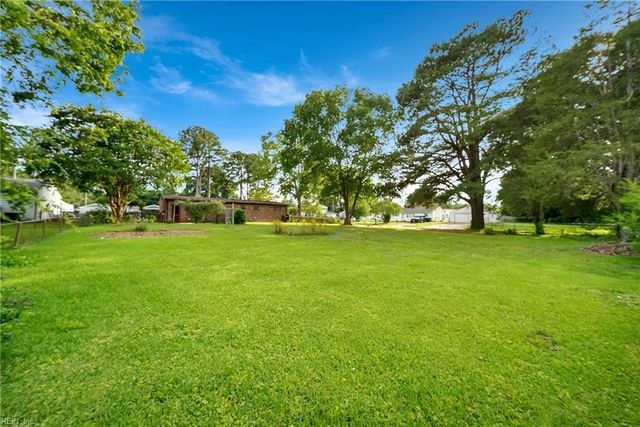 2800 N Nansemond DR, Suffolk, VA 23435