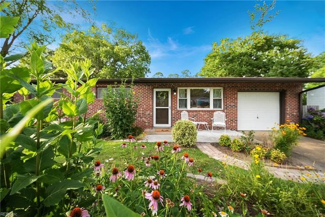 2800 N Nansemond DR, Suffolk, VA 23435