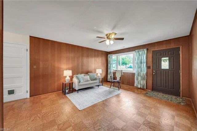 2800 N Nansemond DR, Suffolk, VA 23435