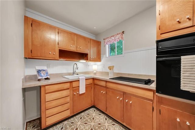 2800 N Nansemond DR, Suffolk, VA 23435