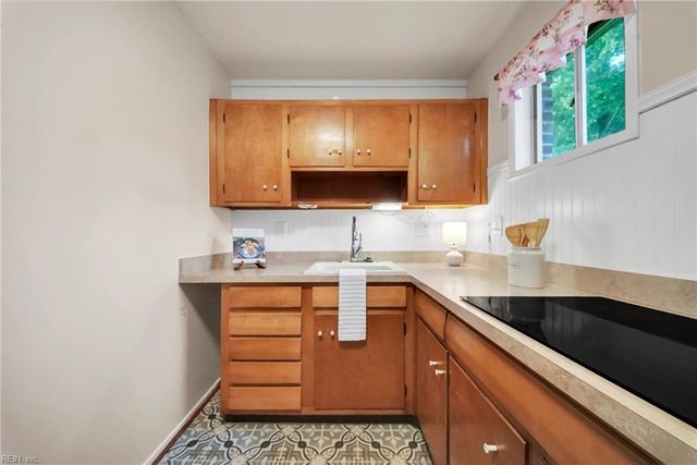 2800 N Nansemond DR, Suffolk, VA 23435
