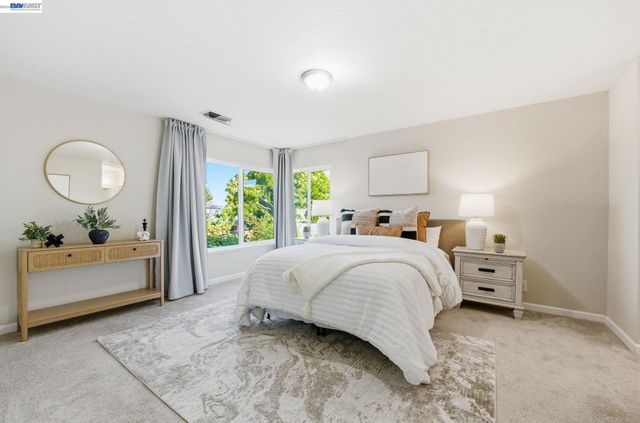 8092 Olympic Ct, Newark, CA 94560