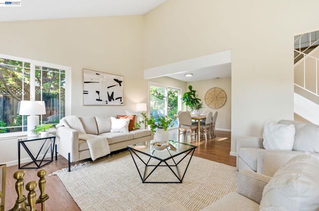 8092 Olympic Ct, Newark, CA 94560