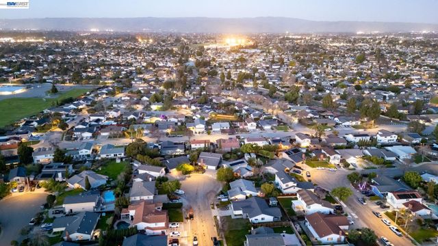 8092 Olympic Ct, Newark, CA 94560