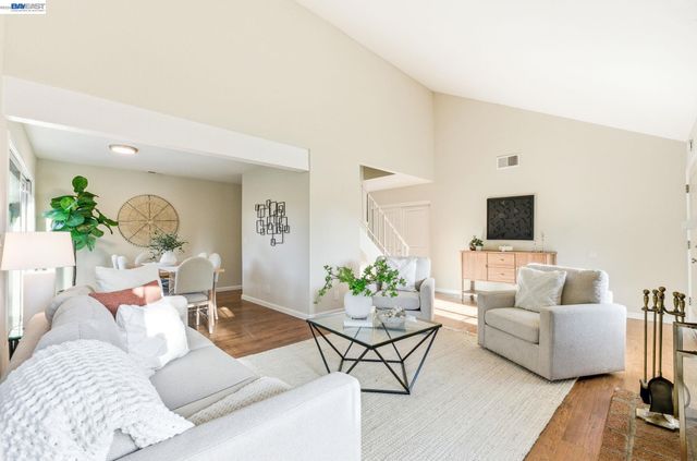 8092 Olympic Ct, Newark, CA 94560