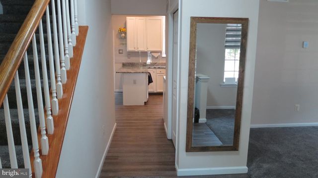 77 CREEKWOOD DR, Bordentown, NJ 08505